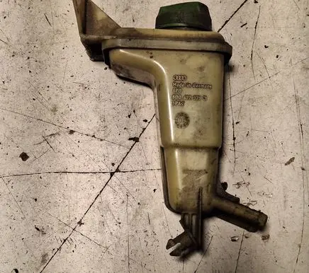 Audi A4 S4 B6 8E 8H Power steering fluid tank/reservoir 8D0422373J