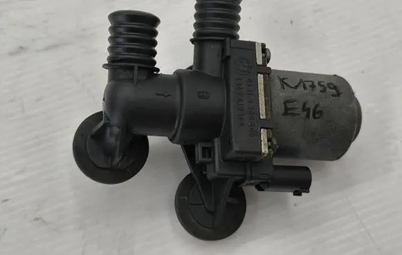 BMW 3 E46 Coolant heater control valve 8369805