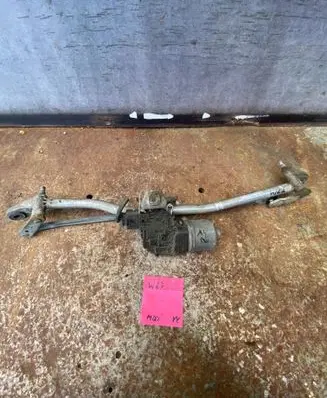 Audi A4 S4 B6 8E 8H Front wiper linkage and motor 0390241509 8E1955119