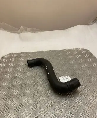 Toyota Land Cruiser (J150) Engine coolant pipe/hose