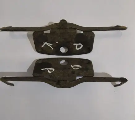 BMW 5 E60 E61 Front brake pad spring 