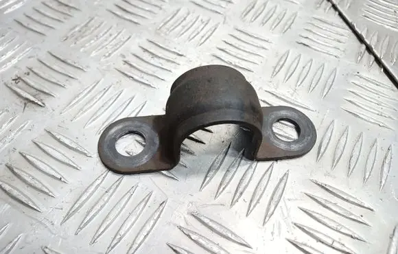 Mini One - Cooper R50 - 53 Sway bar bush bracket, front 