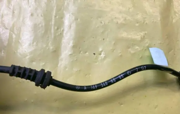 Mercedes-Benz B W245 ABS brake wheel speed sensor A1695404005