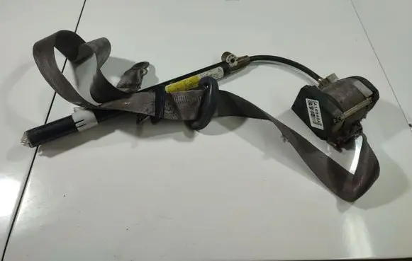 Seat Alhambra (Mk1) Front seatbelt 7M0857705C
