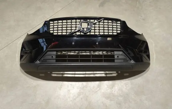 Volvo XC40 Front bumper 