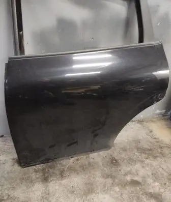 Seat Leon (1P) Rear door 