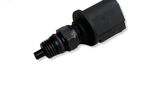 Audi Q7 4L Air conditioning (A/C) pressure sensor 