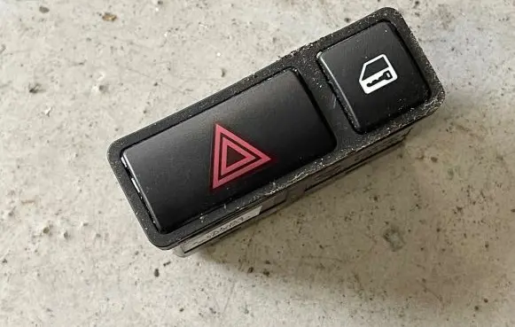 BMW M3 Hazard light switch 8368920