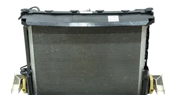BMW 7 G11 G12 Intercooler radiator 17118484639 8484639