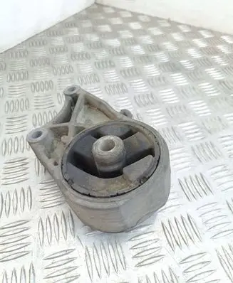 Opel Signum Engine mount bracket