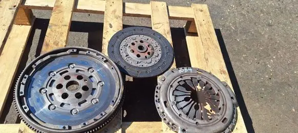 Volkswagen New Beetle Clutch set kit 123035310