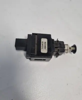 Volvo XC70 Brake pedal sensor switch 8622064 02W312