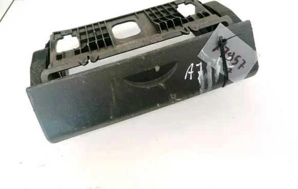 Peugeot 807 Car ashtray 1491281077 8287A