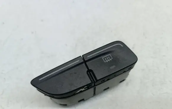 Ford Focus Windscreen/window heater switch AM5T18C621AB 18C621AB