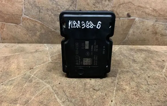 Mercedes-Benz C W204 ABS Pump A1729014100