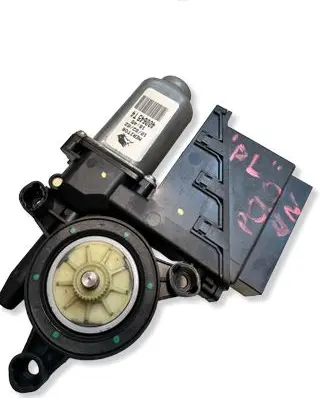 Volkswagen Polo Front door window regulator motor 6Q2959802A