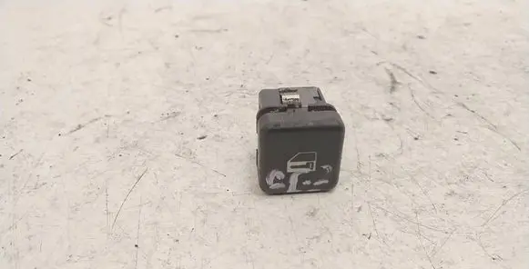 BMW 5 E39 Central locking switch button 8360828