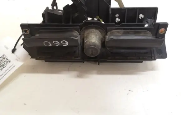 Audi A3 S3 8L Tailgate/trunk/boot exterior handle 8D9827565 4B0827565
