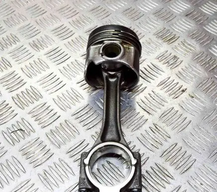 Volkswagen Golf VII Piston 03L105401A 03L107065J