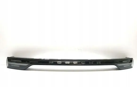 Porsche Cayenne (9Y0 9Y3) Tailgate rear/tail lights