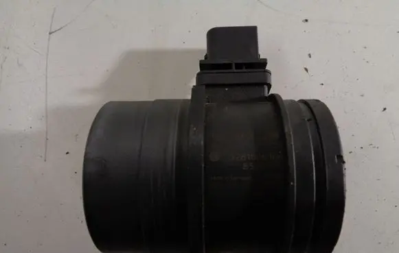 BMW X1 E84 Mass air flow meter 8509724 0281006146