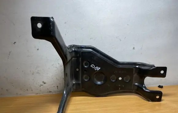 Audi A7 S7 4G Spare wheel mounting bracket 4G0802715 C3198