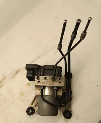 BMW 6 F06 Gran coupe ABS Pump 6865862 6865860