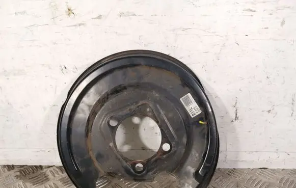 Lexus CT 200H Rear brake disc plate dust cover R11L