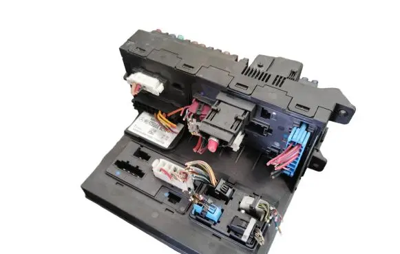 Mercedes-Benz E W211 Fuse module 0035455901 003545590105
