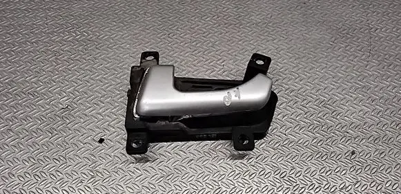 KIA Sportage Front door interior handle 826103U000