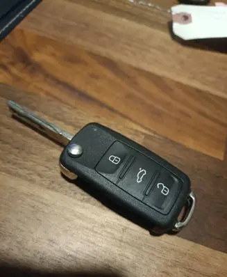 Volkswagen Jetta VI Ignition key/card 5K0837202F