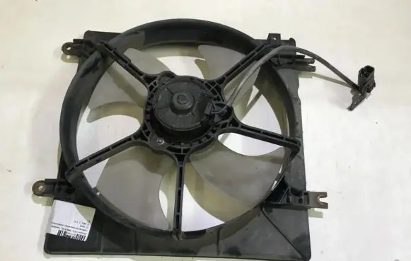 Honda CR-V Radiator cooling fan shroud m9719