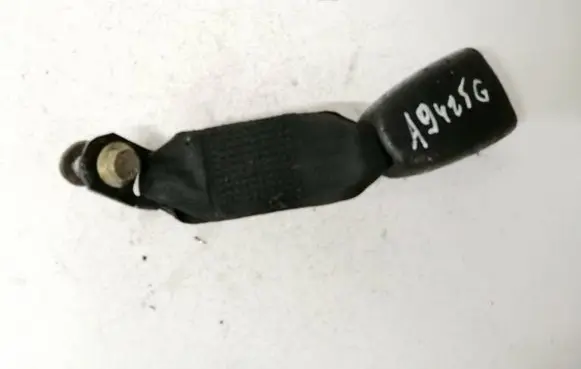 Mitsubishi Space Star Middle seatbelt buckle (rear) 