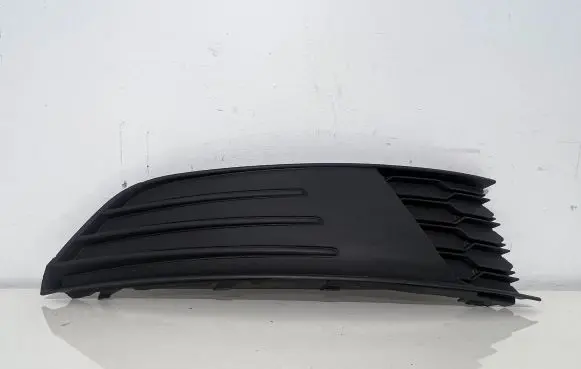 Skoda Fabia Mk3 (NJ) Front bumper lower grill 6V0807368A