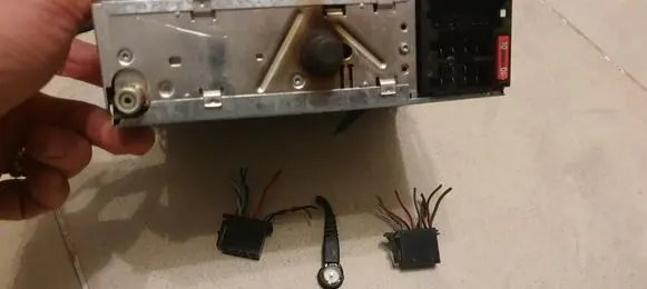 Volkswagen New Beetle Sound system wiring loom 1C0035186