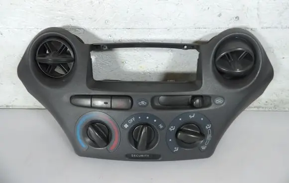 Toyota Yaris Verso Climate control unit 758268-701B