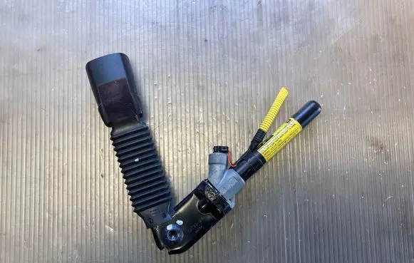 Opel Antara Front seatbelt buckle C100FRTLHBQ