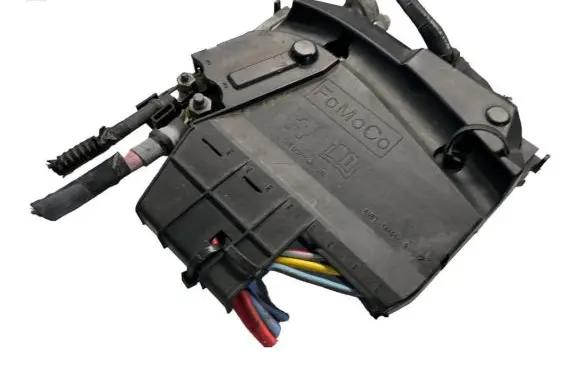 Volvo V40 Fuse module AV6T14A67