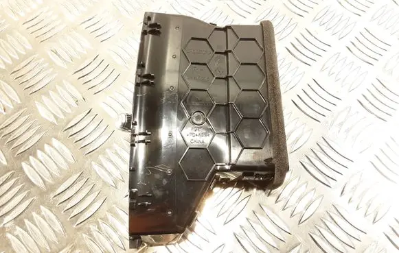 Volvo S90, V90 Dash center air vent grill 31477275