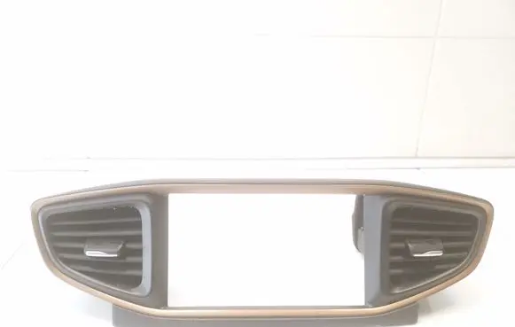 Hyundai Ioniq Dash center air vent grill 84740G2100