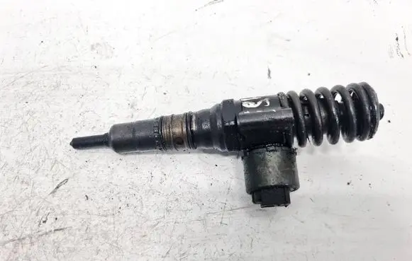 Chrysler Sebring (JS) Fuel injector 03G130073G