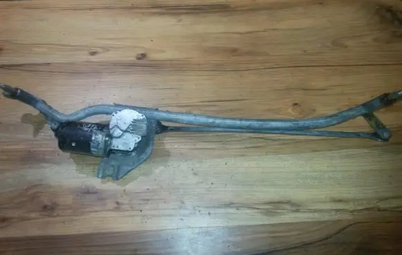 Peugeot 405 Front wiper linkage and motor 9601335580