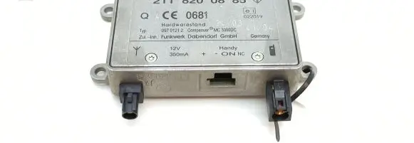 Mercedes-Benz E W211 Bluetooth control unit module 2118200885