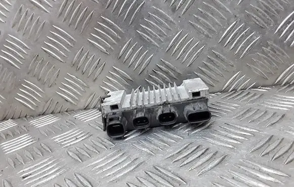 Toyota Avensis T270 Glow plug pre-heat relay 2855130010