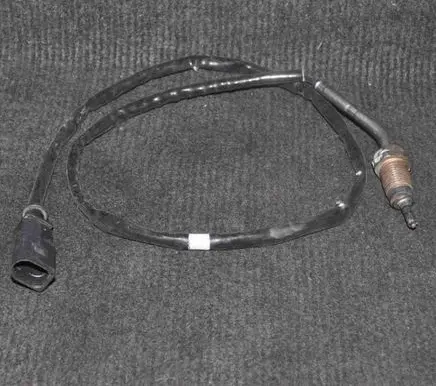 Volkswagen Tiguan Oil temperature sensor 