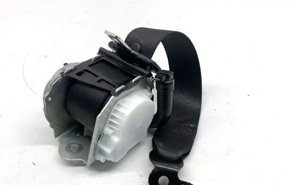 BMW X4 G02 Rear seatbelt 