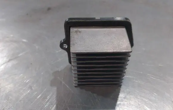 Mitsubishi Lancer VIII Heater blower motor/fan resistor