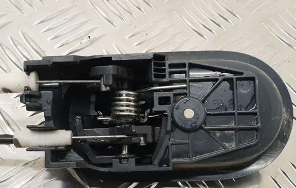 Mitsubishi Colt Front door interior handle