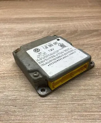 Volkswagen PASSAT B5 Airbag control unit/module 1J0909607 5WK4199