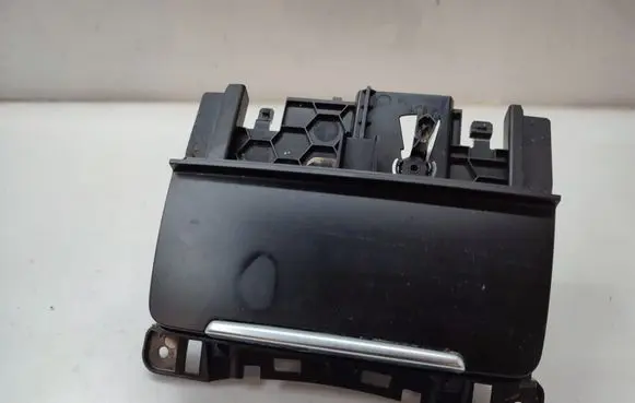 Ashtray (front)